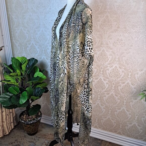 C Est 1946 Sheer Animal Print Kimono One Size Grn/Blk Tassels at the Bottom NWOT - Picture 7 of 13